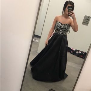 prom / formal dress